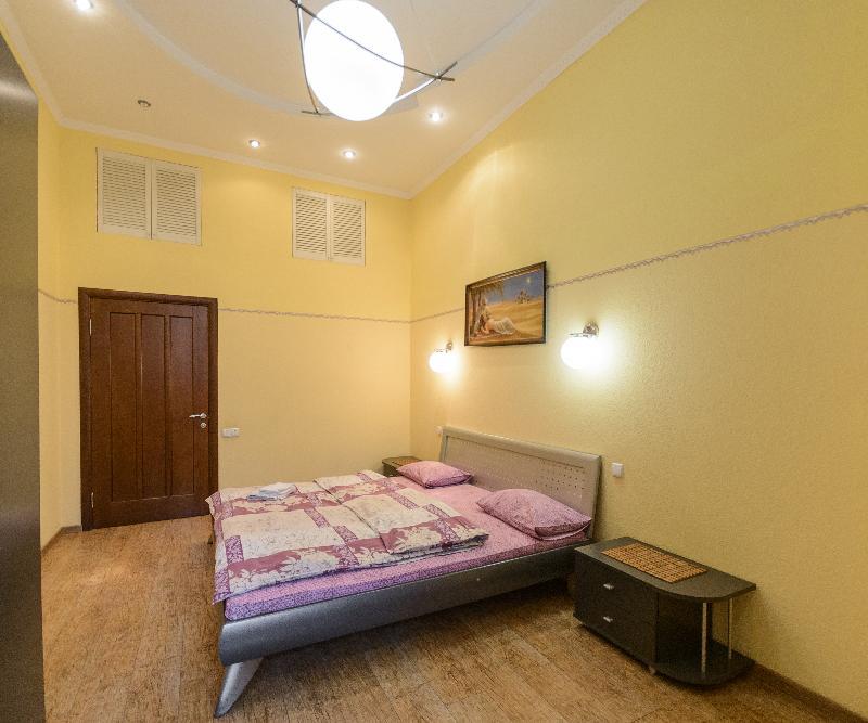 Kievacccommodation Near Gulliver 24H Self Check-In Exterior photo